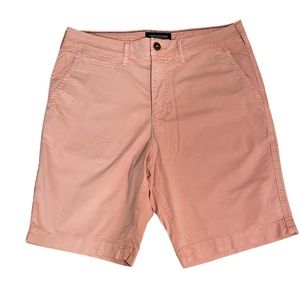American Eagle men’s peach shorts - size 32